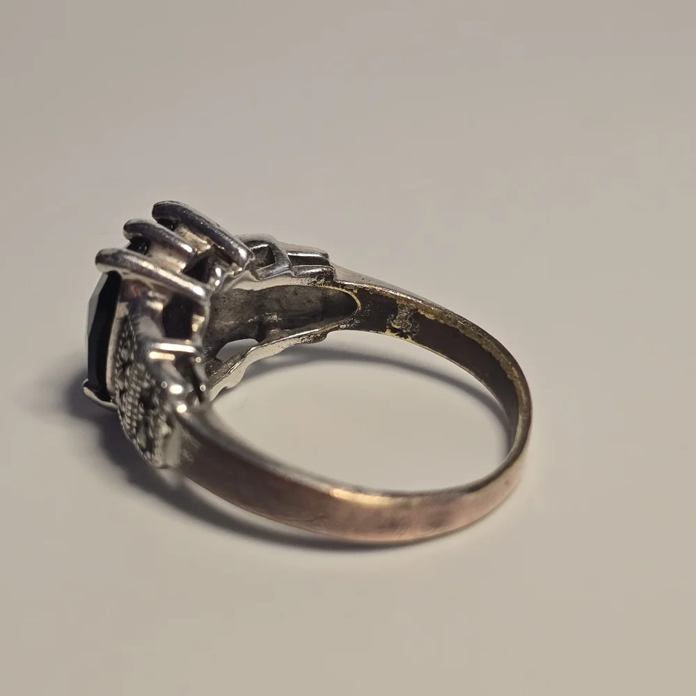 Unique Vintage Black Onyx Faceted Stone Silver-Tone Ring. Size 8